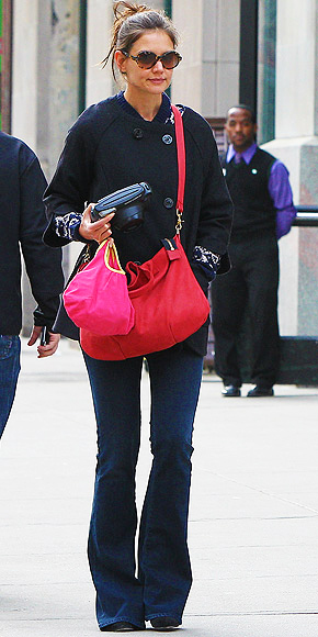 KATIE HOLMES'S BAG photo | Katie Holmes, Suri Cruise, Tom Cruise