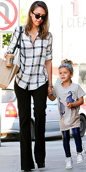 JESSICA ALBA'S SHIRT photo | Jessica Alba