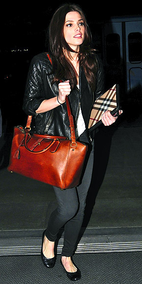 ASHLEY GREENE'S BAG photo | Ashley Greene