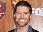 Josh Turner Reveals Why He Passed Love Notes to Hoda Kotb