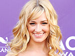 2 Broke Girls Star Beth Behrs Dishes on What Martha Stewart Is Really Like