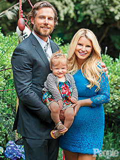 Jessica Simpson Welcomes Son