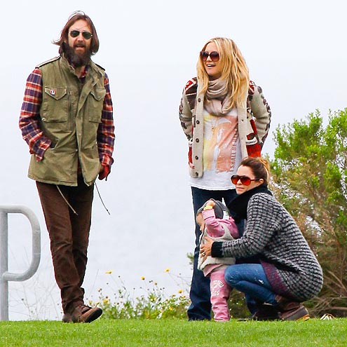 FRIENDS FOR LIFE photo | Kate Hudson