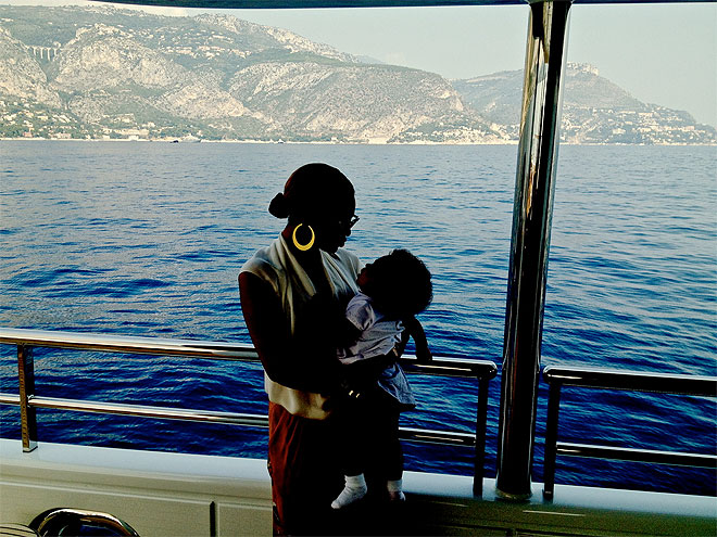 Peek-a-Blue – Ivy!