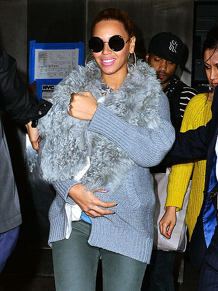 Peek-a-Blue – Ivy!