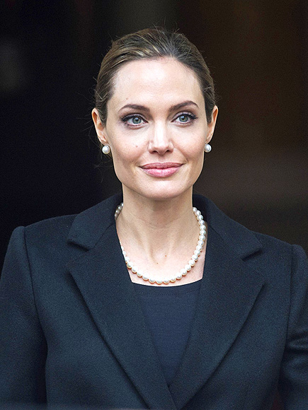 ANGELINA JOLIE photo | Angelina Jolie