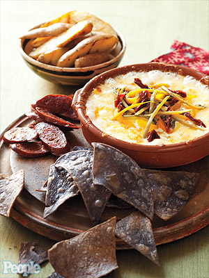 Jessica Simpson's Favorite Queso Dip| Jessica Simpson
