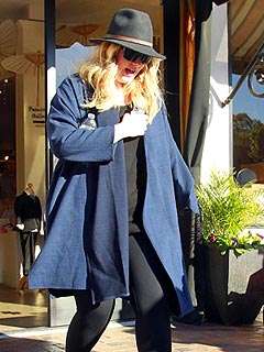 Adele Shops for Baby in Los Angeles | Adele