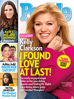 Kelly Clarkson Already Has a Wedding Dress