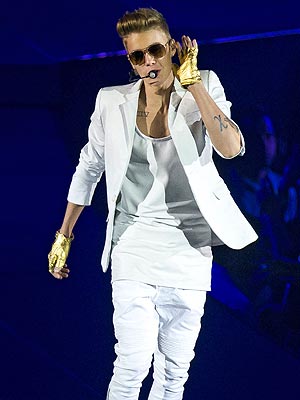 Justin Bieber 'Short of Breath' But Finishes London Tour Stop on a High Note