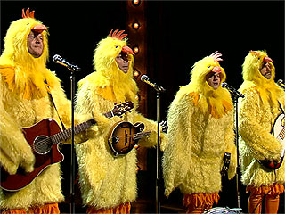 VIDEO: A Cluckin' Good Time with Jimmy Fallon and Blake Shelton