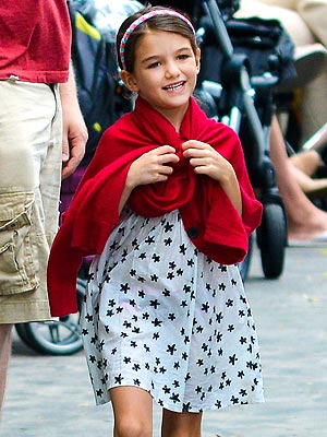 Suri Cruise Breaks Her Arm