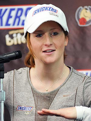 Rosie Napravnik Hopes to Make History as First Female Kentucky Derby Winner| Kentucky Derby