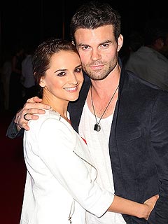 Rachael Leigh Cook Daniel Gillies Expecting First Child