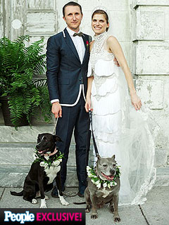 PHOTO: See Lake Bell's Unique Wedding Gown – and the Couple's 'Dogs of Honor'
