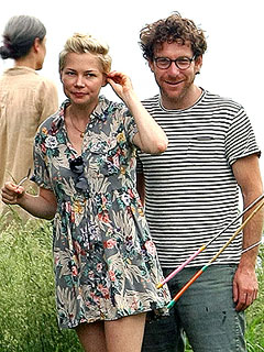 New Couple Alert? Michelle Williams Gets Cozy with Artist Dustin Yellin | Michelle Williams