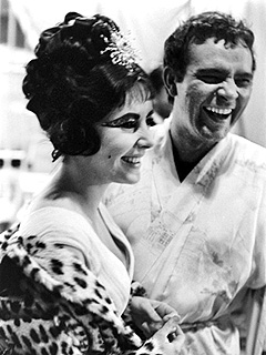 Check Out Never-Before-Seen Photos of Liz Taylor & Richard Burton in Cleopatra