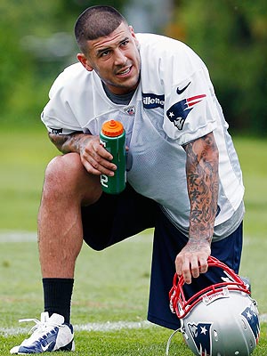Aaron Hernandez's Rise & Fall: From Football Star to Accused Murderer| True Crime, Aaron Hernandez