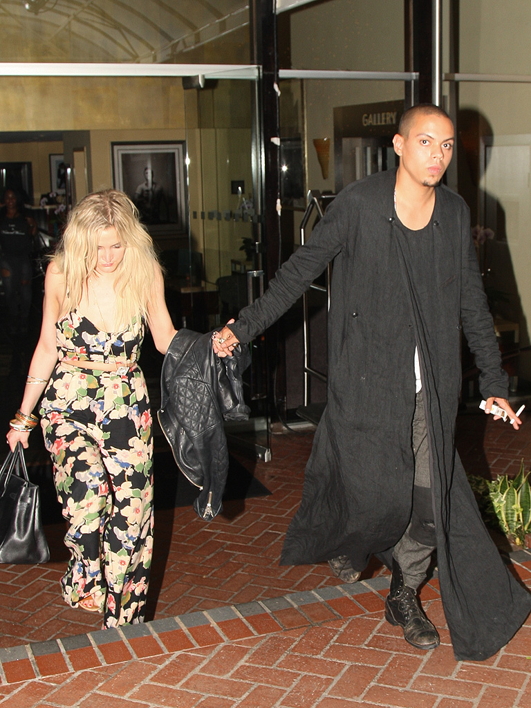 Ashlee Simpson couple