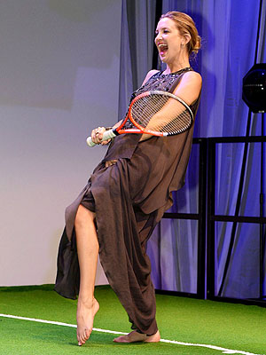 Goldie Hawn & Kate Hudson Hit the Tennis Court in Couture| Kids & Family Life, Goldie Hawn, Kate Hudson