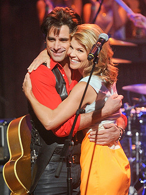 John Stamos Rocks Out with Jesse & the Rippers, Smooches Lori Loughlin| Full House, Late Night with Jimmy Fallon, TV News, Jimmy Fallon, John Stamos, Lori Loughlin