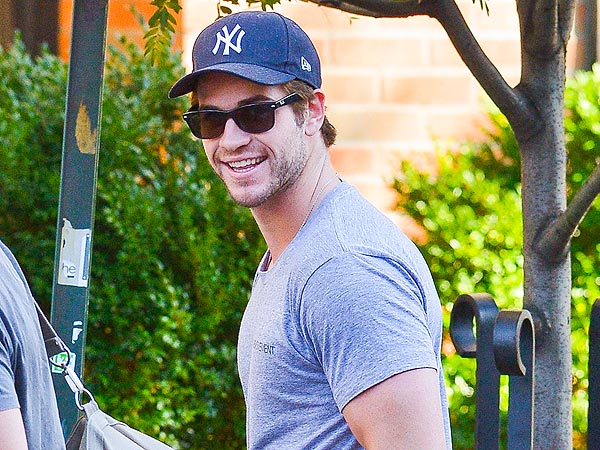 Liam Hemsworth 'Doesn't Have a Lady at the Moment'