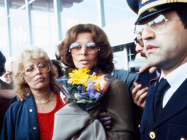 Sophia Loren Cleared of Tax Evasion Charges 39 Years Later| Crime & Courts, Sophia Loren