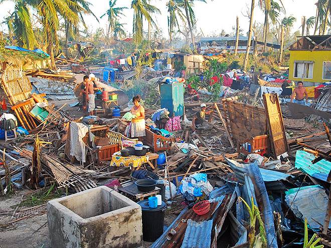 Filipino Survivors Recount Horrors of Deadly Typhoon Haiyan| Natural Disasters, Typhoon Haiyan, Real People Stories