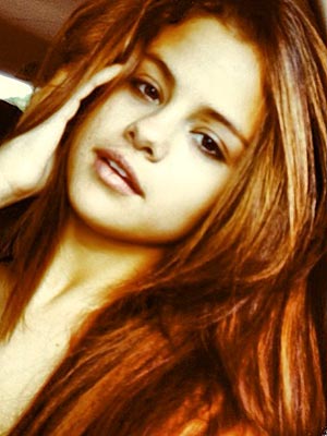 Selena Gomez Posts a Makeup-Free Selfie