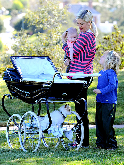 TORI SPELLING photo | Tori Spelling