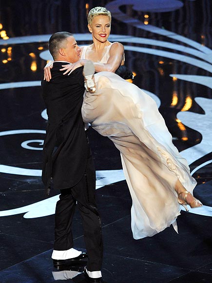 7. UH, CHARLIZE CAN DANCE?!