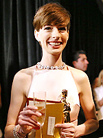 Backstage & Behind the Scenes at the Oscars | Anne Hathaway