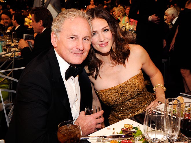 PLAYING CATCH-UP photo | Jennifer Garner, Victor Garber
