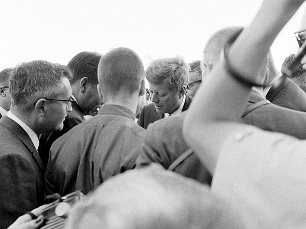 Rare and New Photos: President Kennedy Touring the U.S. in the Autumn of 1963| Kennedy Assassination, Jacqueline Kennedy Onassis, John F. Kennedy