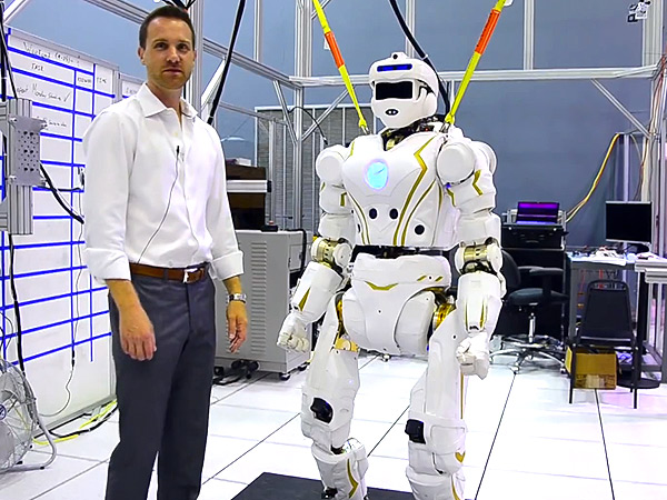 NASA Unveils New Valkyrie Robot : Peoplecom