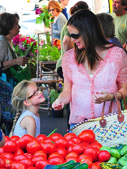 DOWN-TO-EARTH MOM: JENNIFER GARNER