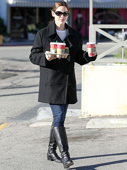 ON THE GO photo | Jennifer Garner