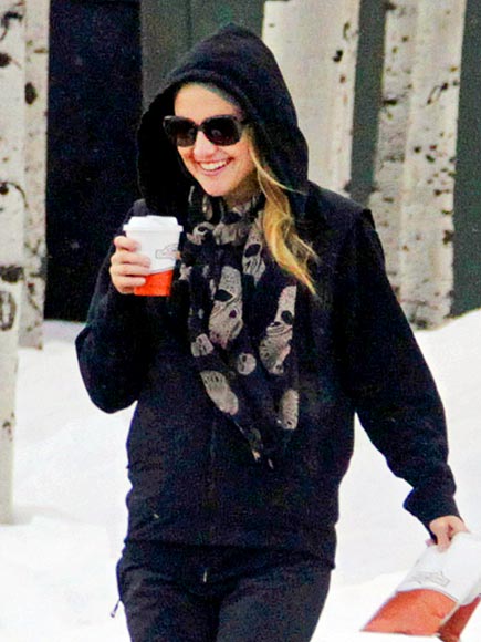 DRINKING IT IN photo | Kate Hudson