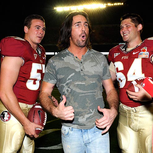 MIDDLE MAN photo | Jake Owen