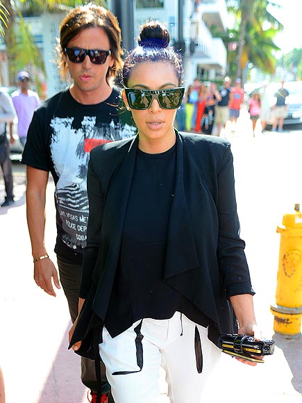 PAVING THE WAY photo | Kim Kardashian