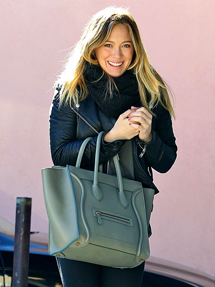 BAG IN ACTION photo | Hilary Duff