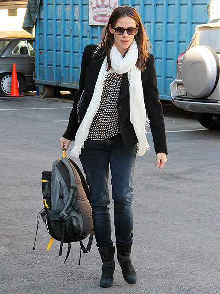 GRAB & GO photo | Jennifer Garner