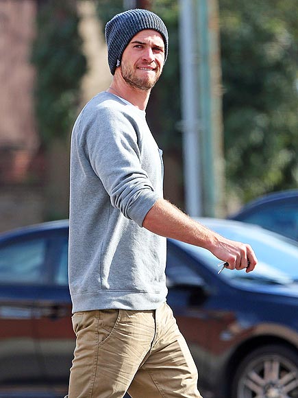 LOOK HAT YOU! photo | Liam Hemsworth