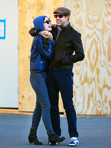 HOLDING ON photo | Jason Sudeikis, Olivia Wilde