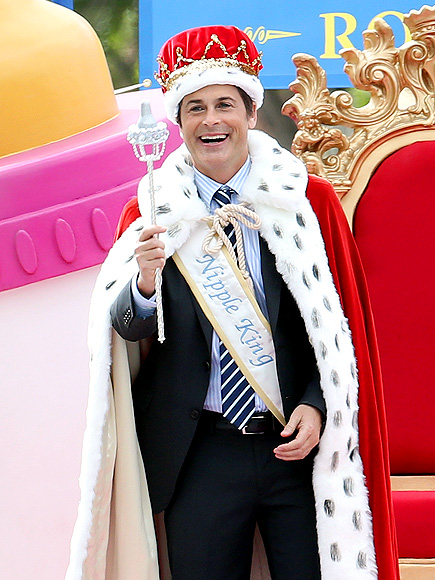 CROWNING AROUND photo | Rob Lowe