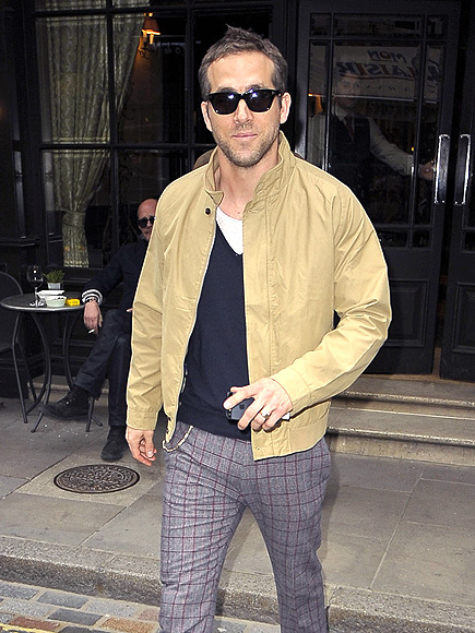 PEP IN HIS STEP photo | Ryan Reynolds