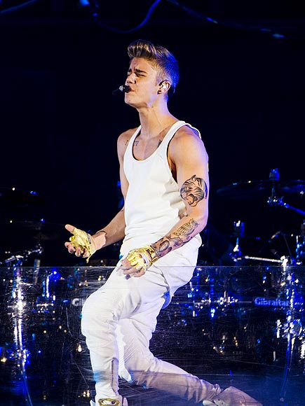 BALLAD TO THE BONE photo | Justin Bieber
