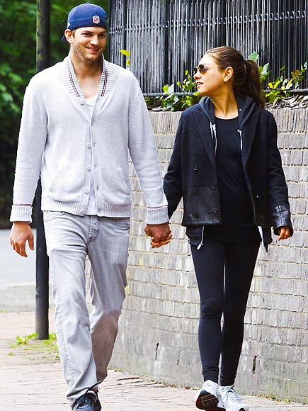 STROLLER SET photo | Ashton Kutcher, Mila Kunis