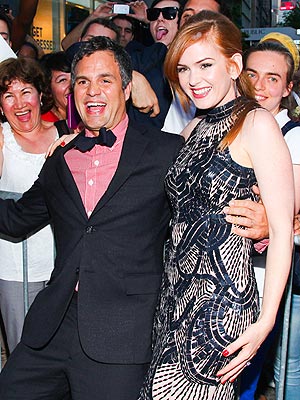 Star Tracks: Star Tracks: Wednesday, May 22, 2013 | Isla Fisher, Mark Ruffalo