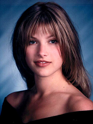 Ali Larter high school